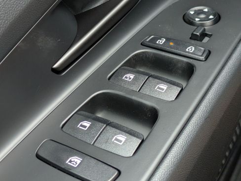 New 2026 Hyundai Elantra SEL Sport FWD image 24