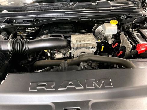 Used 2022 RAM 1500 Limited w/ Body Color Bumper Group AWD/4WD image 35