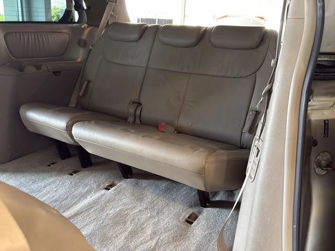 Used 2006 Toyota Sienna XLE Limited w/ XLE Limited Pkg 2 AWD/4WD image 37