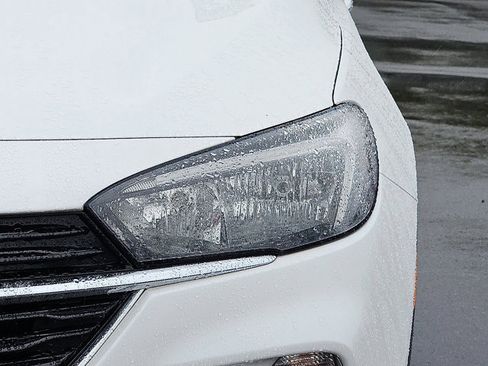 Used 2021 Buick Encore GX Select w/ Advanced Technology Package image 9