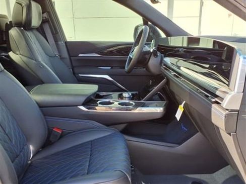 Used 2025 Cadillac Escalade IQ Sport 1 w/ LPO, ONYX Package AWD/4WD image 9