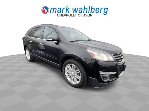 Used 2015 Chevrolet Traverse LT w/ Style and Technology Package FWD image 3