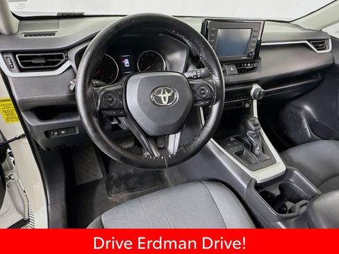 Used 2021 Toyota RAV4 XLE FWD image 7
