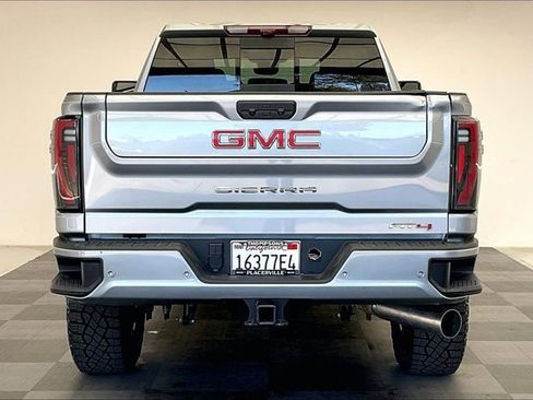 Used 2025 GMC Sierra 3500 AT4 w/ AT4 Premium Plus Package image 3