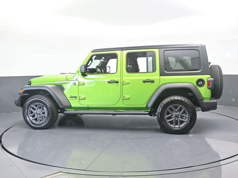 Used 2025 Jeep Wrangler Sport S image 3