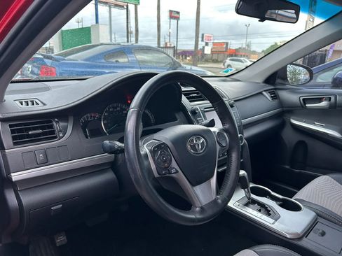 Used 2013 Toyota Camry SE image 3