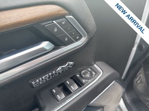 Used 2025 Chevrolet Silverado 1500 High Country w/ Technology Package image 18
