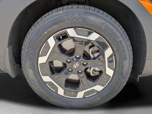 Used 2025 Hyundai Santa Fe SEL FWD image 10