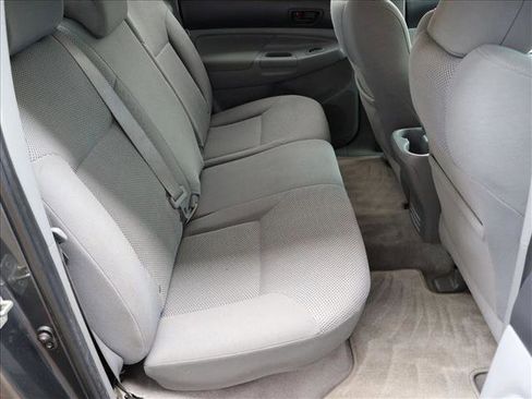 Used 2010 Toyota Tacoma 4x4 Double Cab image 23