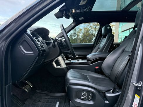 Used 2017 Land Rover Range Rover Supercharged AWD/4WD image 11