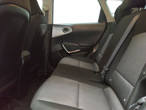 Used 2021 Kia Soul LX FWD image 18