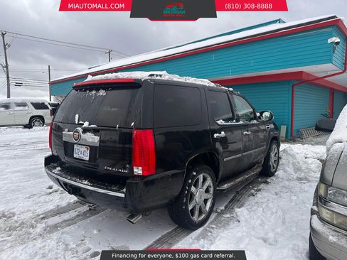 Used 2014 Cadillac Escalade Luxury image 7
