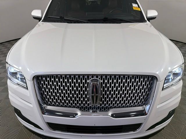 Used 2022 Lincoln Navigator L Reserve AWD/4WD image 5