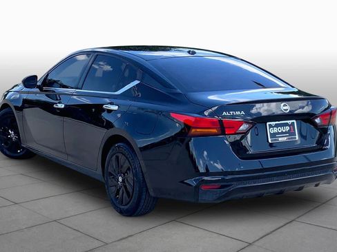 Used 2020 Nissan Altima 2.5 S FWD image 11