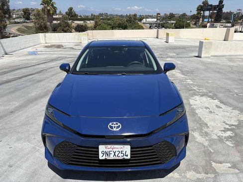 Used 2025 Toyota Camry LE FWD image 7
