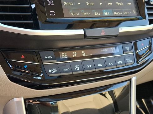 Used 2017 Honda Accord EX-L image 18
