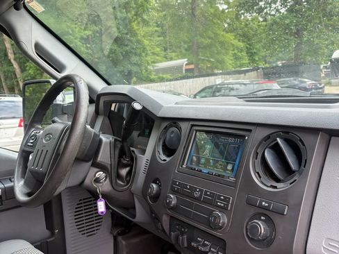 Used 2015 Ford F250 XL w/ Power Equipment Group AWD/4WD image 17