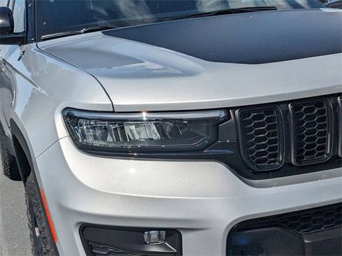 New 2025 Jeep Grand Cherokee Trailhawk image 10