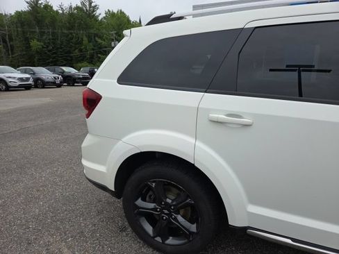 Used 2018 Dodge Journey Crossroad AWD/4WD image 28