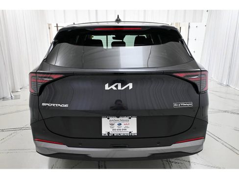 New 2026 Kia Sportage LX image 6