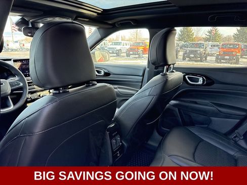 New 2026 Jeep Compass Latitude image 38