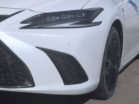 Used 2022 Lexus ES 300h F Sport w/ Accessory Package image 10