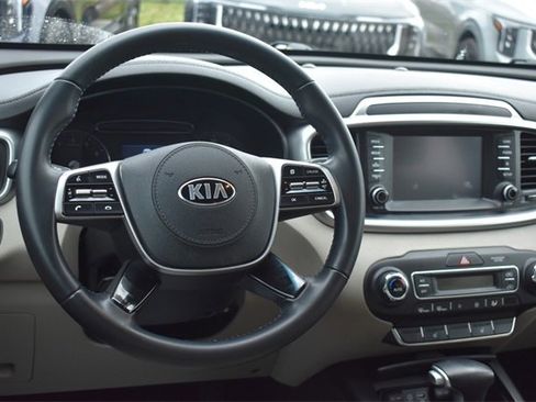 Used 2020 Kia Sorento LX w/ LX I4 Convenience Package image 18