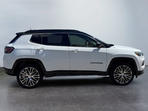 Used 2023 Jeep Compass Limited w/ Elite Group AWD/4WD image 4