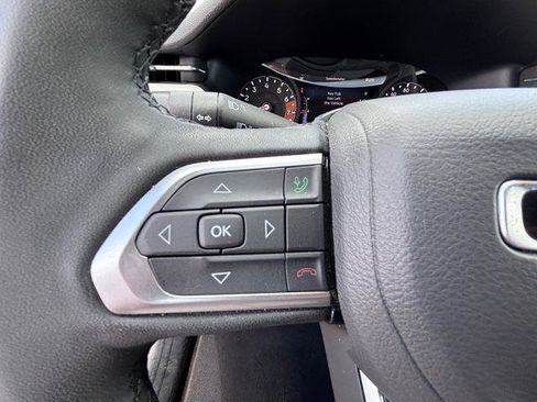 Used 2025 Jeep Compass Limited AWD/4WD image 22