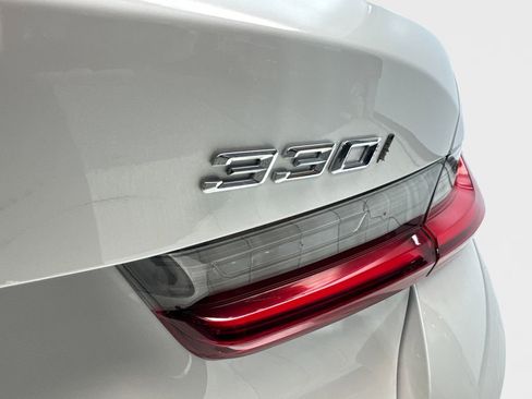 Used 2023 BMW 330i Sedan w/ Driving Assistance Package RWD image 23