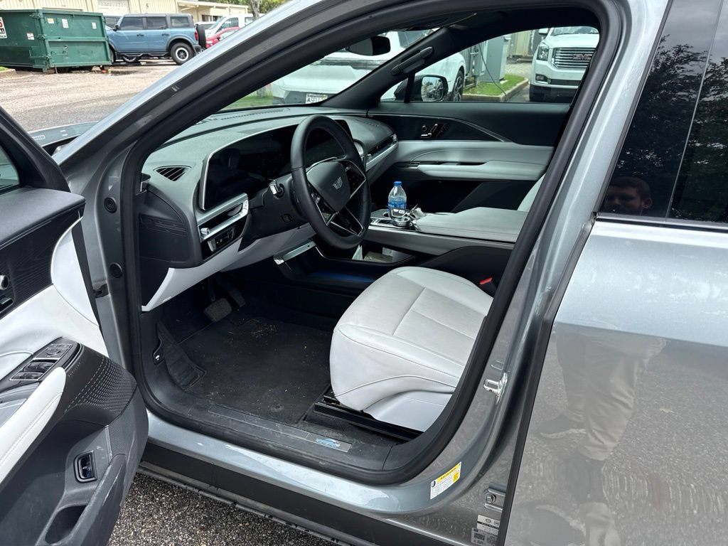 Certified 2024 Cadillac Lyriq Sport RWD image 12