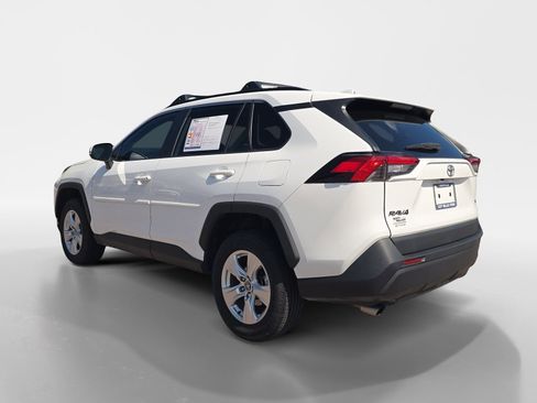 Used 2020 Toyota RAV4 XLE w/ Convenience Package FWD image 5