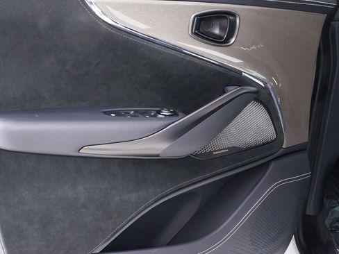 Used 2025 Aston Martin DBX 707 AWD/4WD image 33