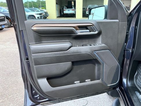 Used 2023 Chevrolet Silverado 1500 LT Trail Boss image 9