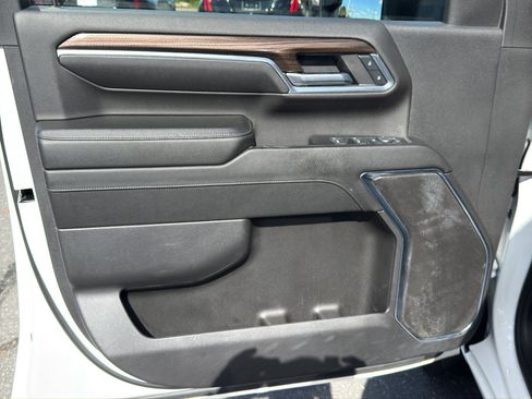 Used 2024 Chevrolet Silverado 2500 LT image 11