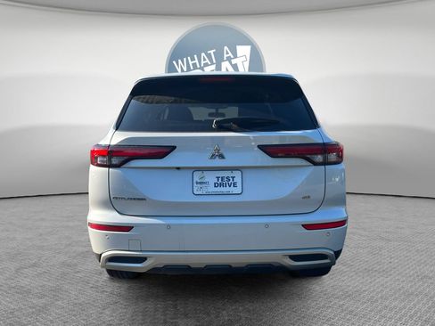 Used 2023 Mitsubishi Outlander SE FWD image 4