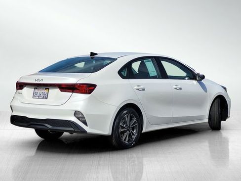 Used 2024 Kia Forte LXS image 4