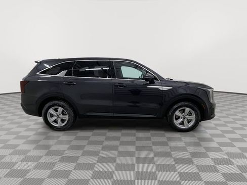 Used 2026 Kia Sorento LX image 12