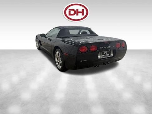 Used 2004 Chevrolet Corvette Convertible w/ Preferred Equipment Group RWD image 10