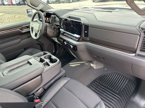 Used 2026 GMC Sierra 1500 Elevation image 25