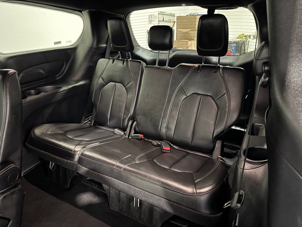 Used 2025 Chrysler Pacifica Select FWD image 20