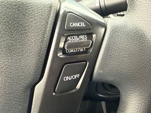 Used 2023 Nissan Frontier SV AWD/4WD image 29