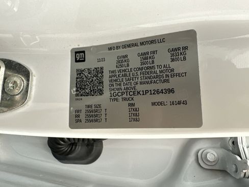 Certified 2023 Chevrolet Colorado LT w/ LT Convenience Package II AWD/4WD image 19
