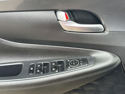 Used 2022 Hyundai Santa Fe SE w/ Cargo Package FWD image 19