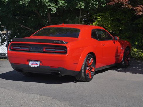 Used 2018 Dodge Challenger SRT Hellcat RWD image 23