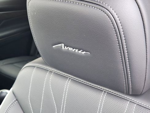 New 2026 Buick Enclave Avenir w/ Super Cruise Package image 18