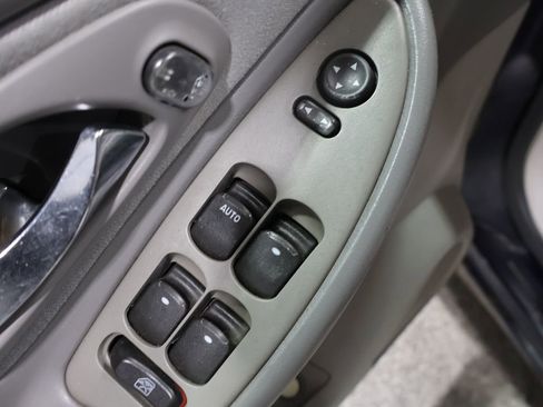 Used 2005 Chevrolet Malibu V6 w/ Preferred Equipment Group image 13