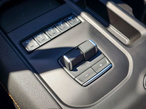 New 2026 GMC Sierra 2500 AT4 w/ AT4 Premium Plus Package AWD/4WD image 33
