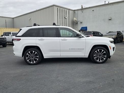 Used 2022 Jeep Grand Cherokee Overland image 6