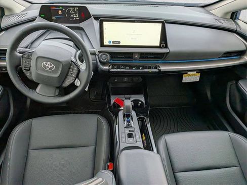 Certified 2025 Toyota Prius XLE image 18